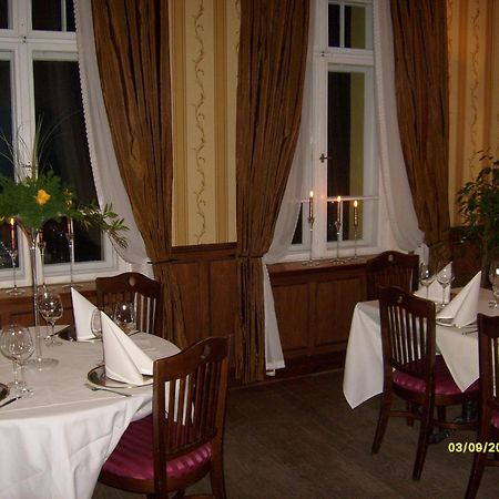 Pensjonat - Restauracja Zolty Domek Szczecinek Extérieur photo