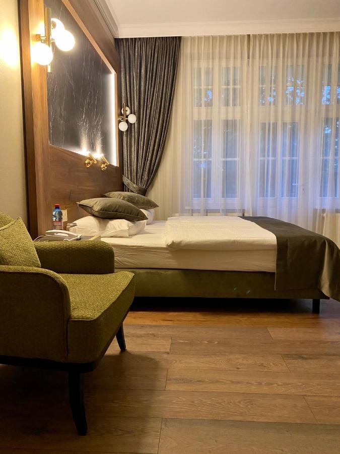 Pensjonat - Restauracja Zolty Domek Szczecinek Extérieur photo