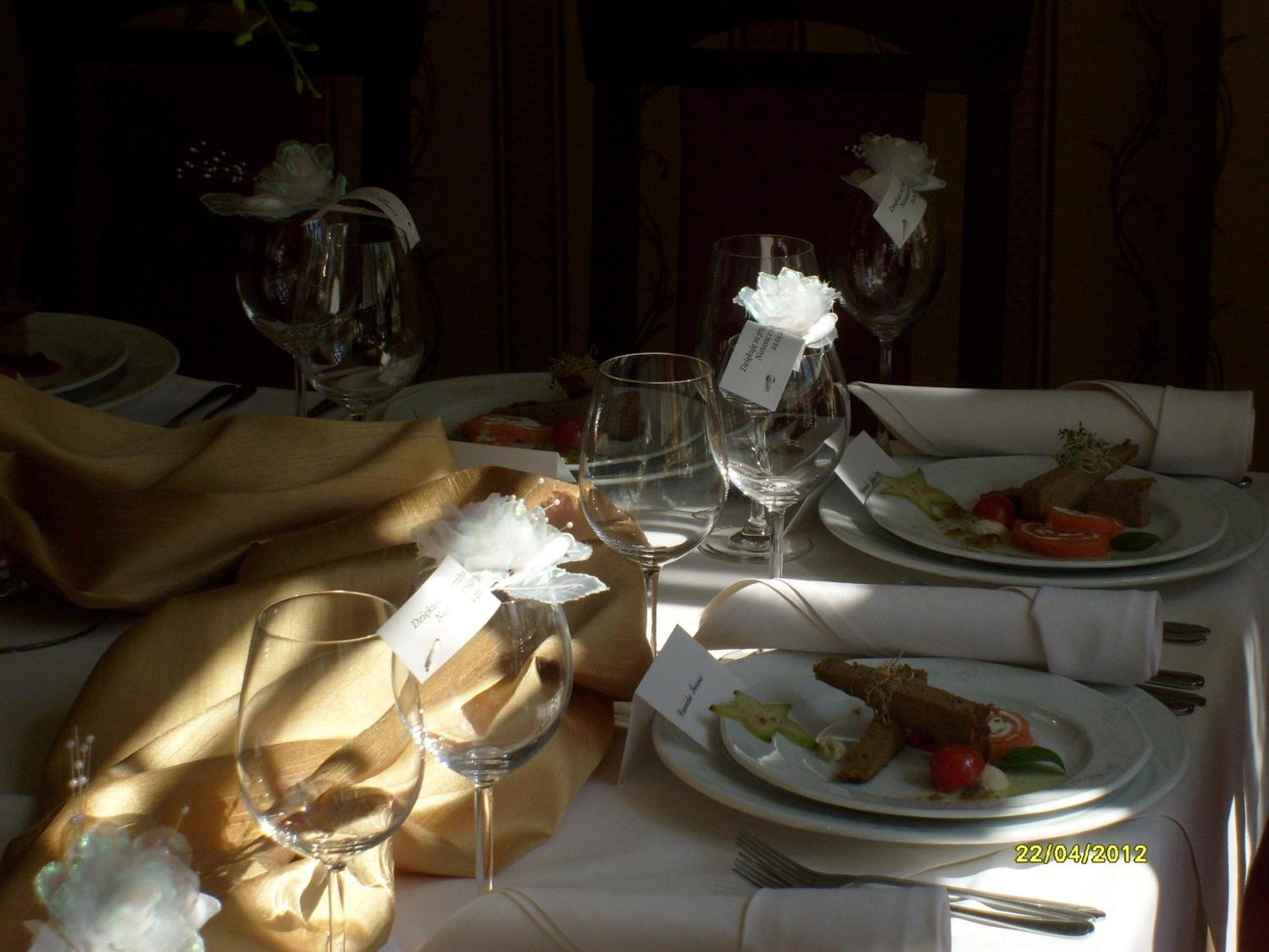 Pensjonat - Restauracja Zolty Domek Szczecinek Extérieur photo