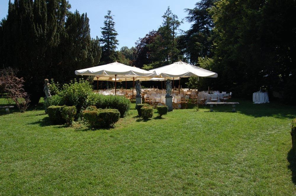 Pensjonat - Restauracja Zolty Domek Szczecinek Extérieur photo